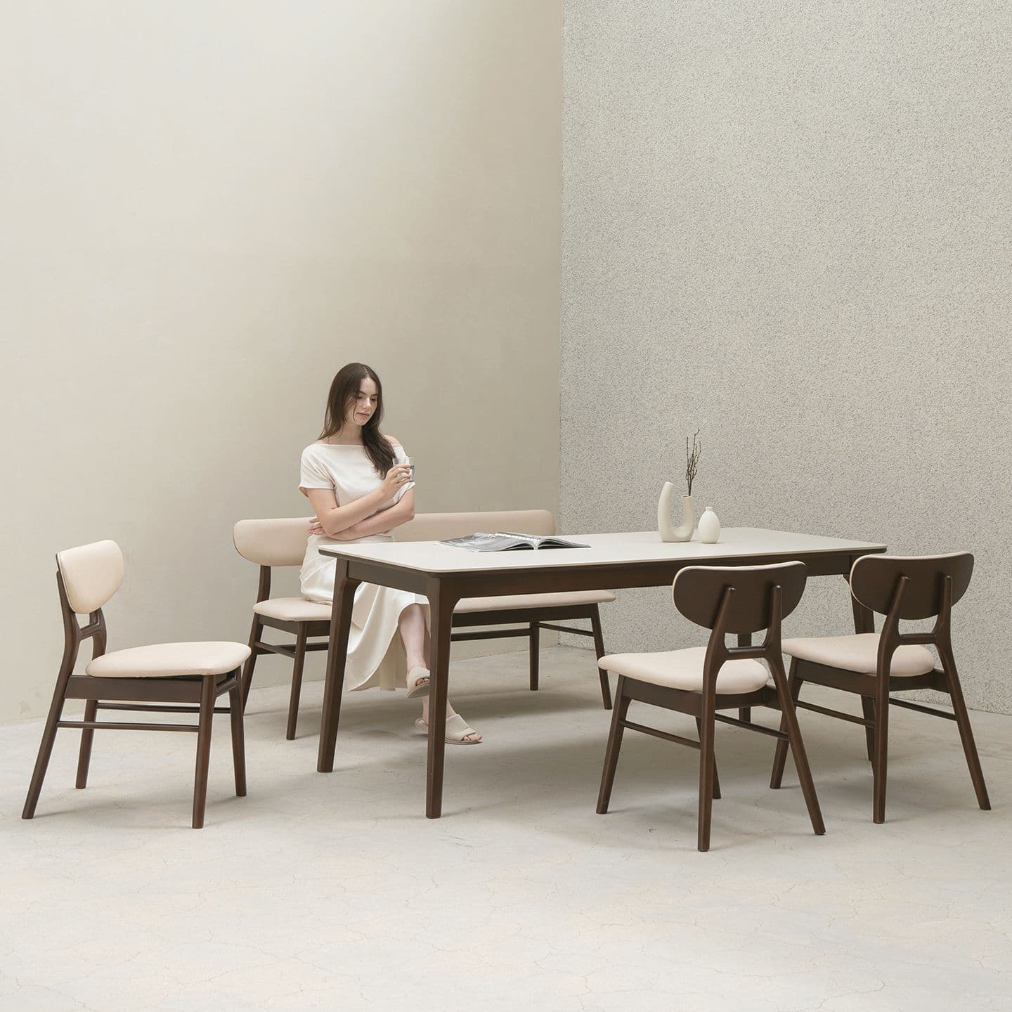 시에나 포세린 세라믹 원목 식탁 테이블 1400/1800 가격 추적 데일리리빙 시에나 포세린 세라믹 원목 식탁 테이블 1400/1800 - 최저가 199,000원 (50% 할인)